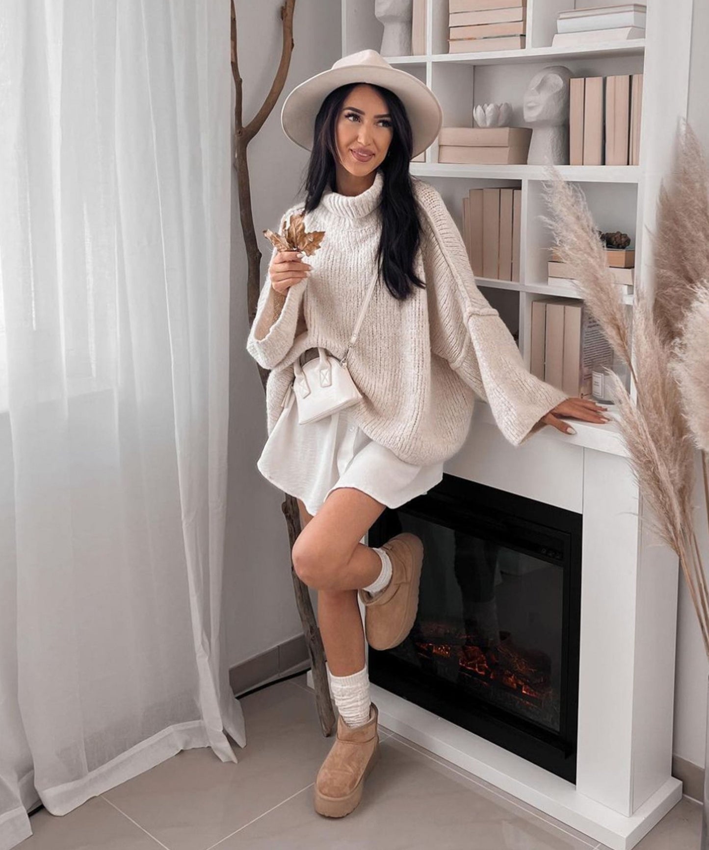 Suéter oversize de mujer en color beige – NATELA