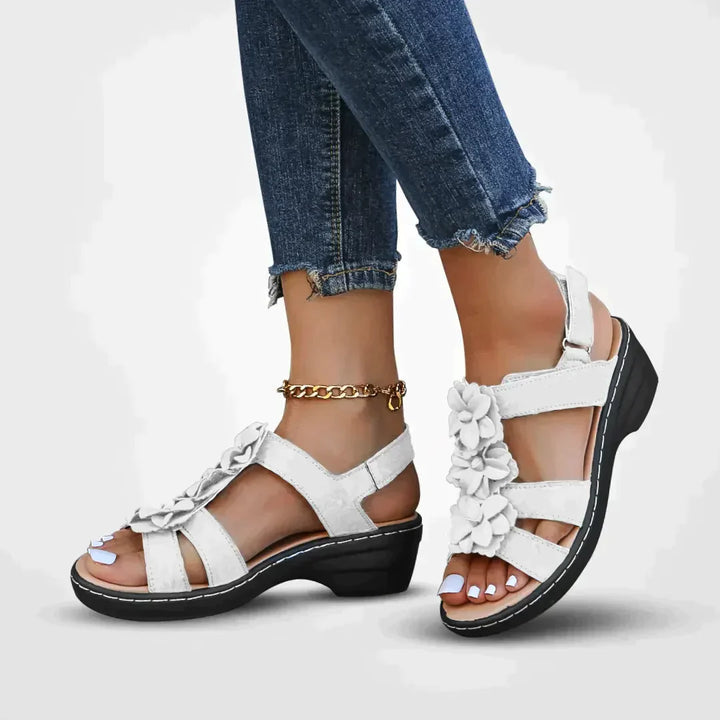 Sandalias de verano para mujer con detalle de flor y suela cómoda – FLORIANA
