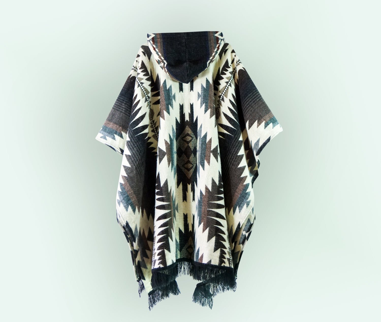 Poncho de Alpaca Artesanal – PACHA - Nina Toledo