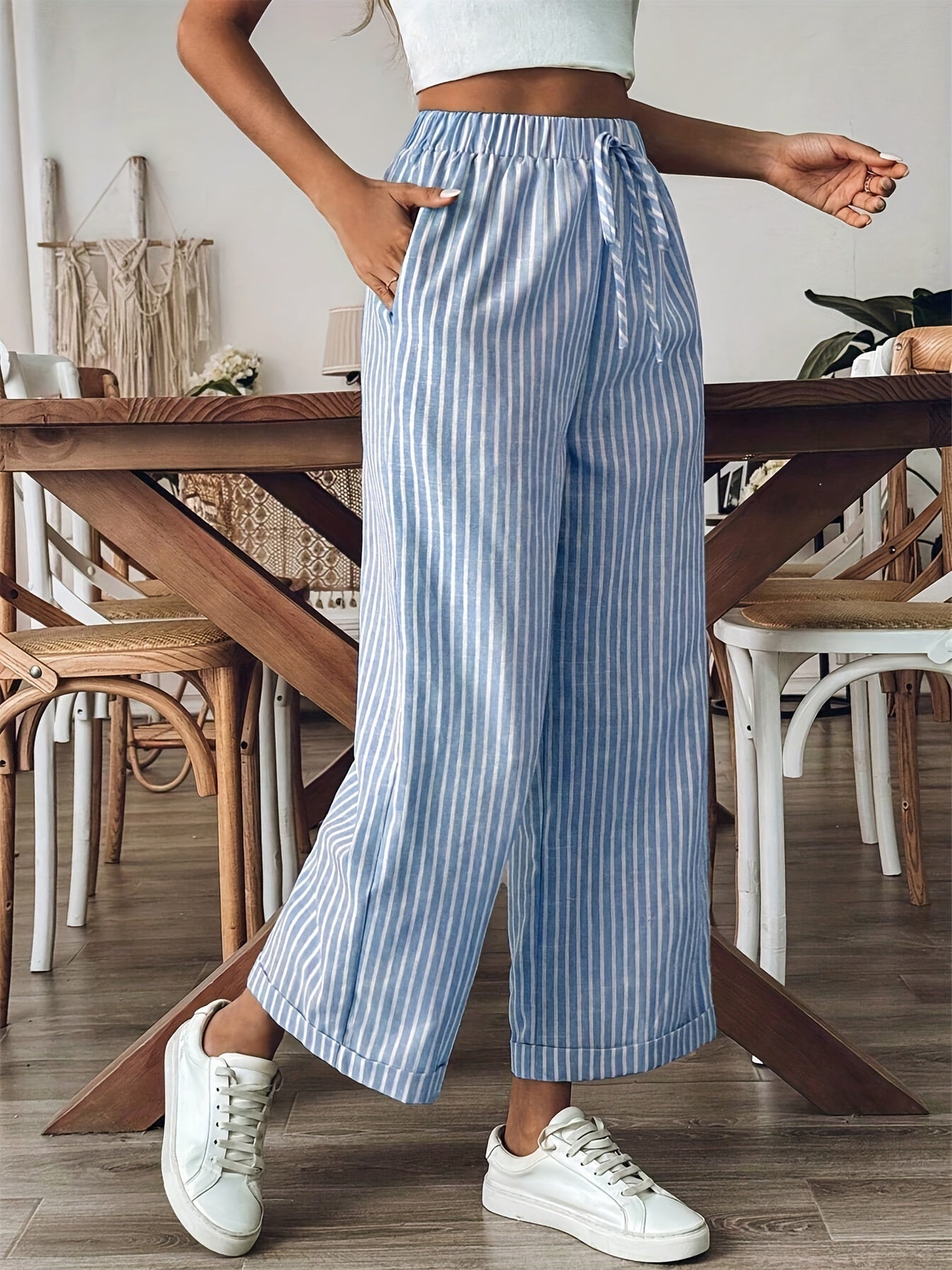 Pantalón fluido a rayas con cintura ajustable – NÉLIA