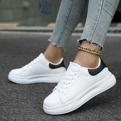 Zapatillas bajas de mujer con diseño limpio y plataforma elevada – HERTA