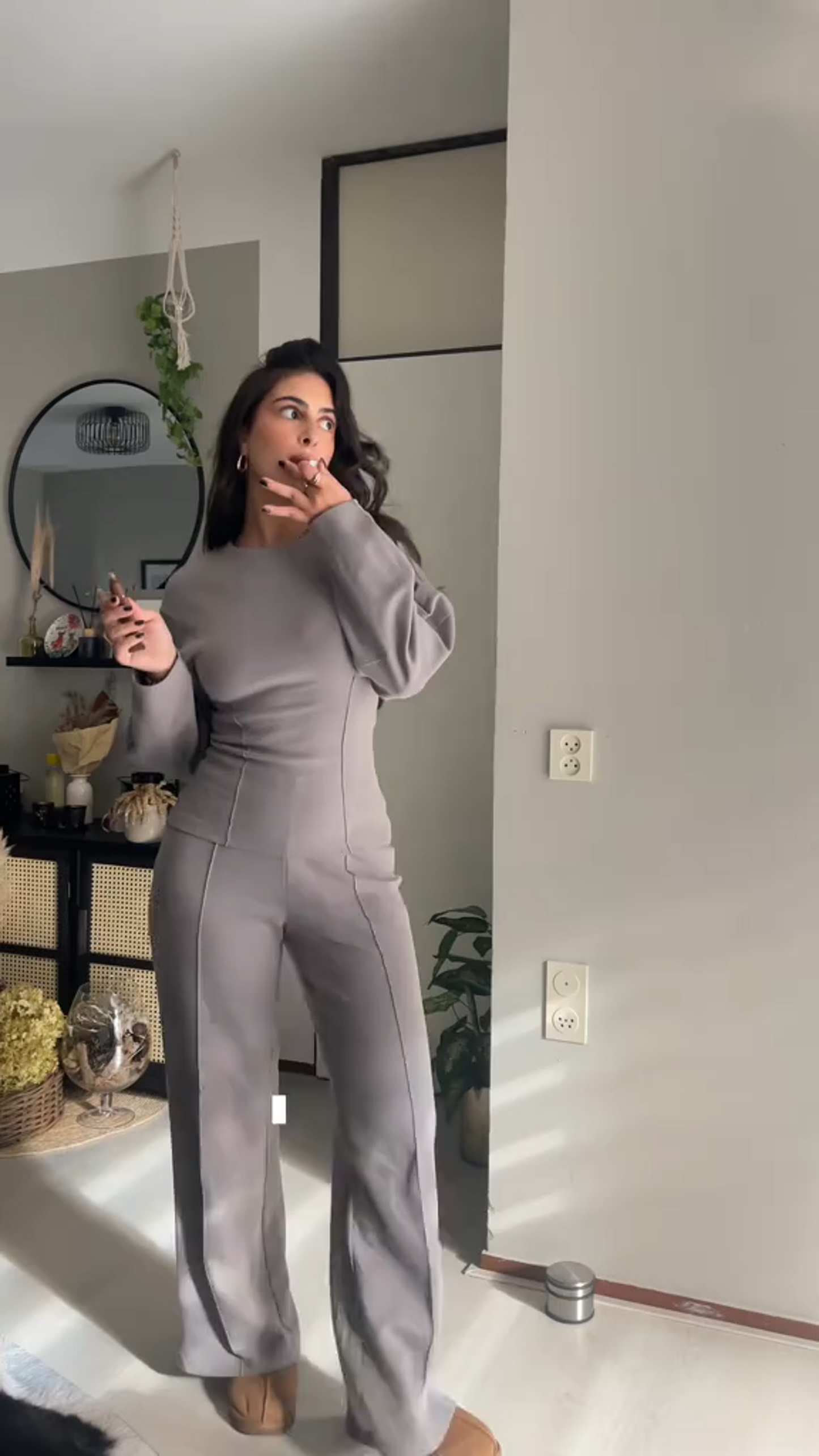 Conjunto de punto para mujer con jersey y pantalón ancho – EVARELLE