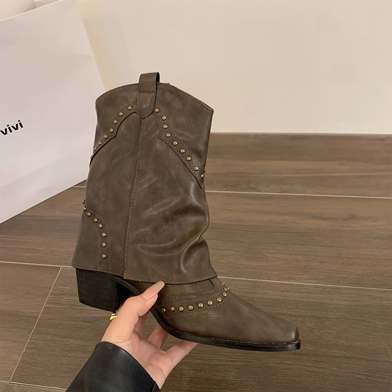 LLORENÇA - Botines western con tachuelas y tacón medio para mujer