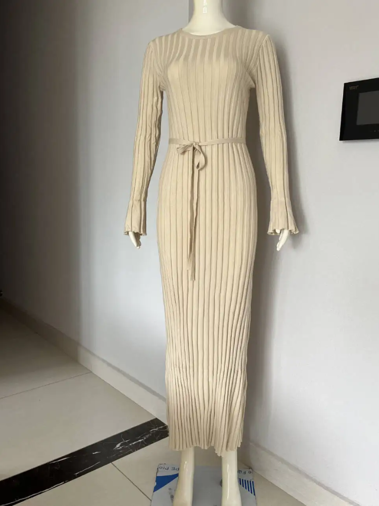 NEUS - Vestido largo ajustado de punto con diseño plisado y tela elástica para mujer