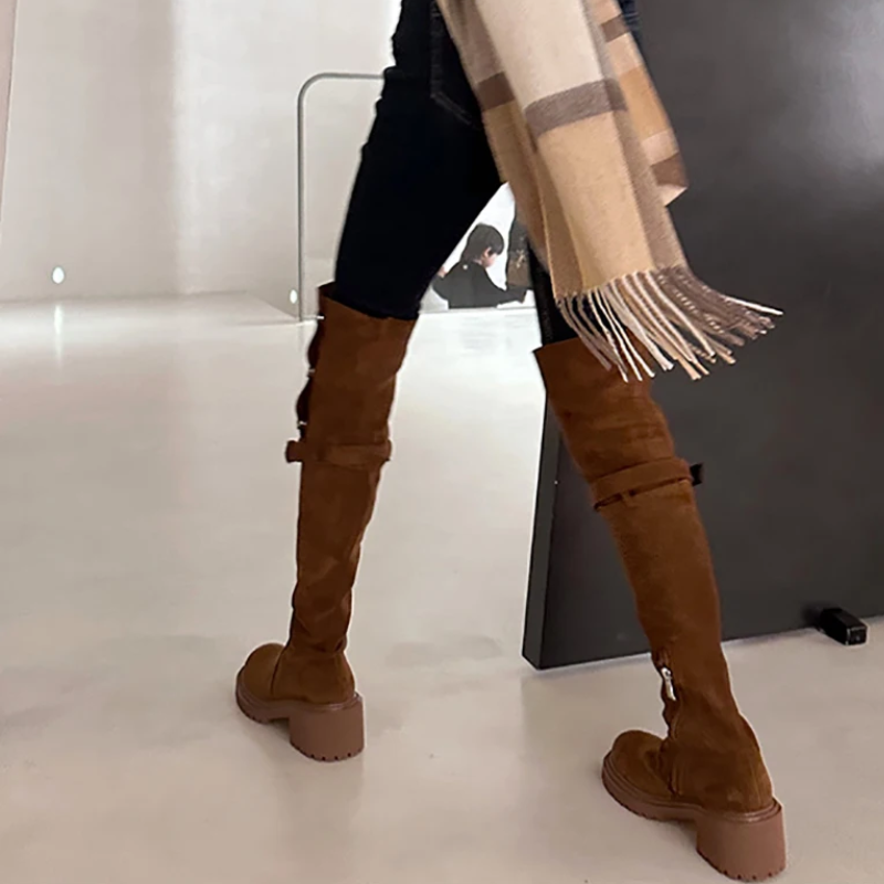 VIOLA - Botas overknee con plataforma y detalles metálicos para mujer