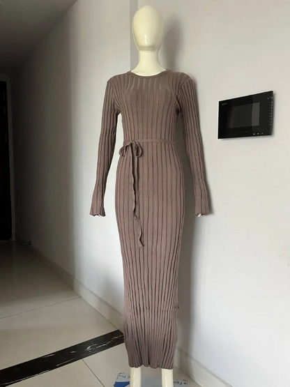 NEUS - Vestido largo ajustado de punto con diseño plisado y tela elástica para mujer