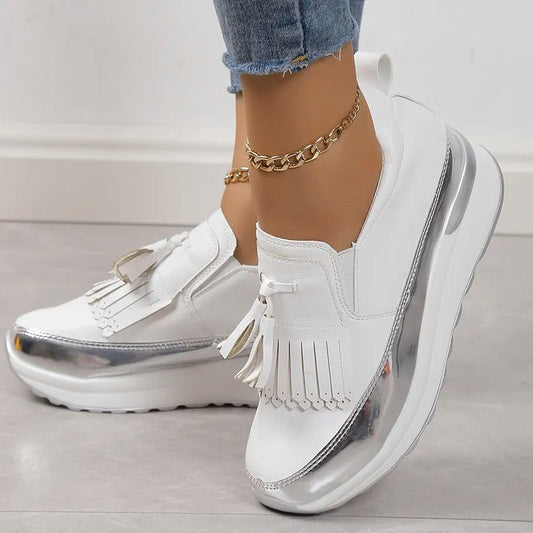 Zapatillas de mujer con plataforma y detalles de flecos – SERALIA
