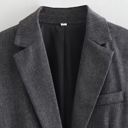 Traje de mujer con blazer entallada y pantalón de vestir – AVELINE