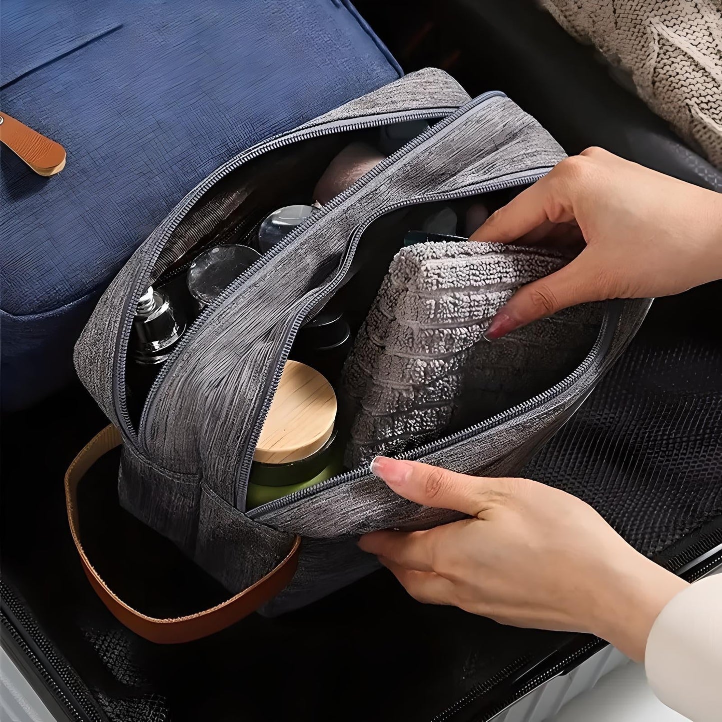 Neceser de hombre con diseño moderno y delgado – JETHRO