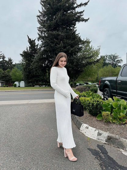 NEUS - Vestido largo ajustado de punto con diseño plisado y tela elástica para mujer