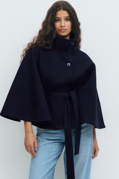 Abrigo elegante oversize para mujer con cinturón – SÉVANA