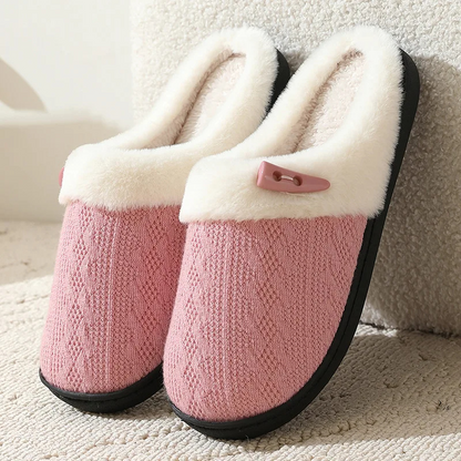 NOA - Pantuflas planas con detalle de botón y forro de pelo para mujer