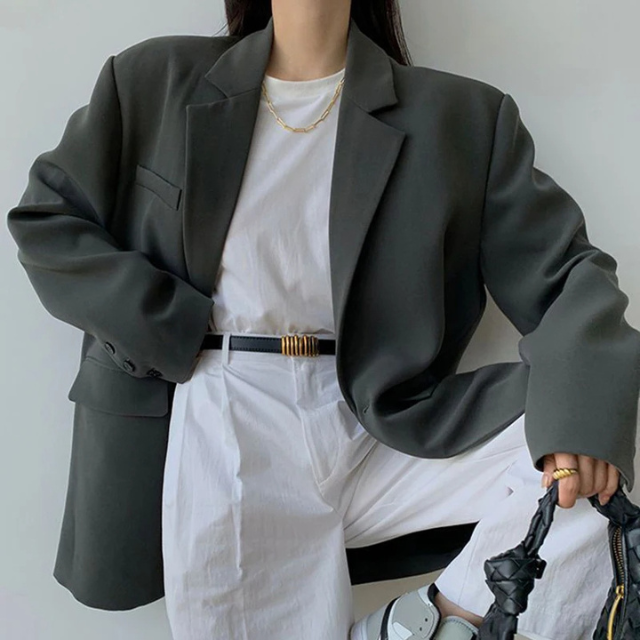 AURÈLIA - Blazer largo oversize con detalles de botones y corte entallado para mujer