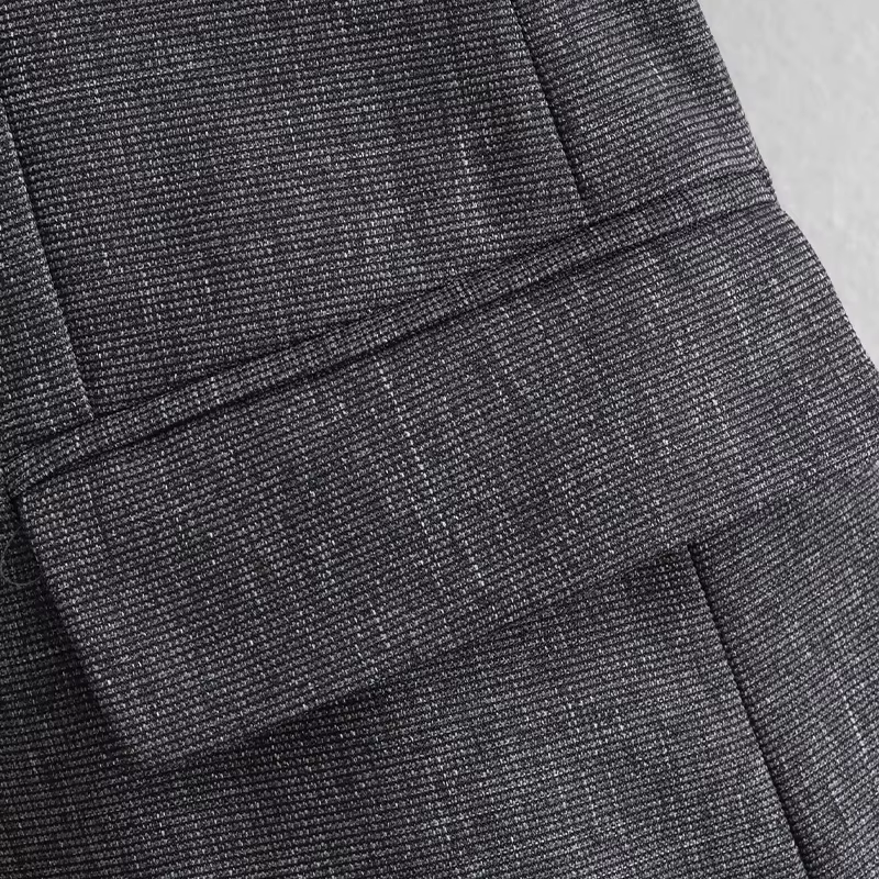 Traje de mujer con blazer entallada y pantalón de vestir – AVELINE