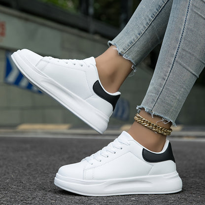 Zapatillas bajas de mujer con diseño limpio y plataforma elevada – HERTA