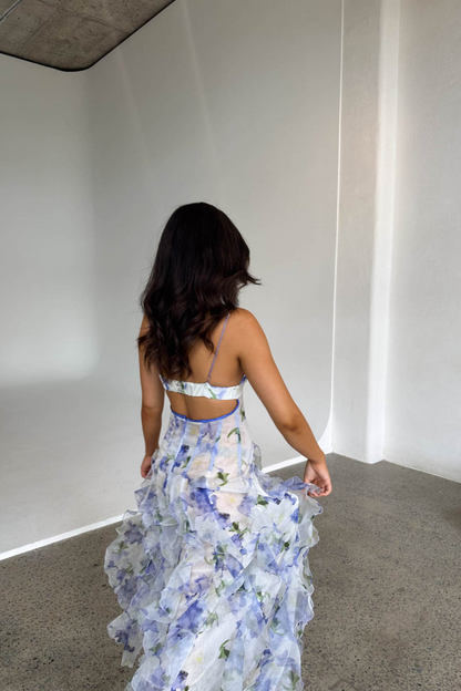 Vestido de verano con tirantes finos y falda en capas – JOSEFINA