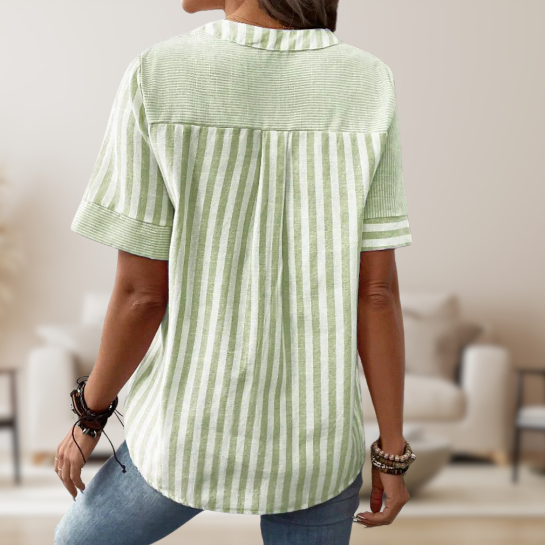 Blusa femenina fresca y dinámica con estampado de rayas asimétricas y suaves líneas – LORENZA