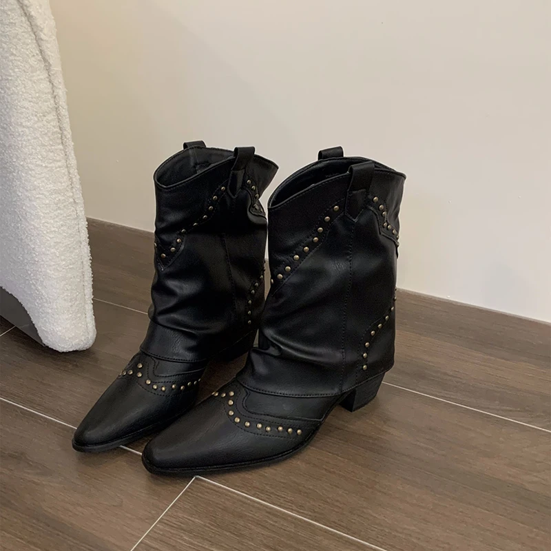 LLORENÇA - Botines western con tachuelas y tacón medio para mujer