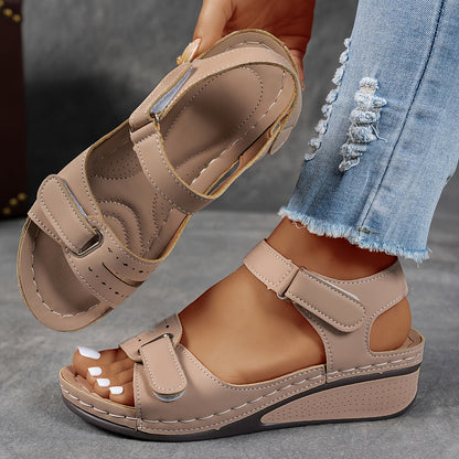 Sandalias con cuña cómodas y ajustables para mujer – ROMINA ELEVATE