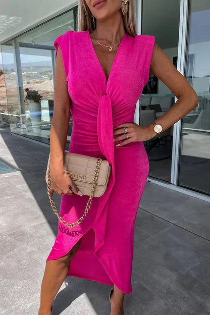 Vestido elegante con escote en V y pliegues asimétricos – LUMINA