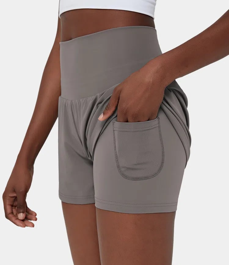 Short deportivo de mujer con cintura alta y bolsillos – DORA
