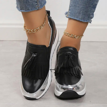 Zapatillas de mujer con plataforma y detalles de flecos – SERALIA