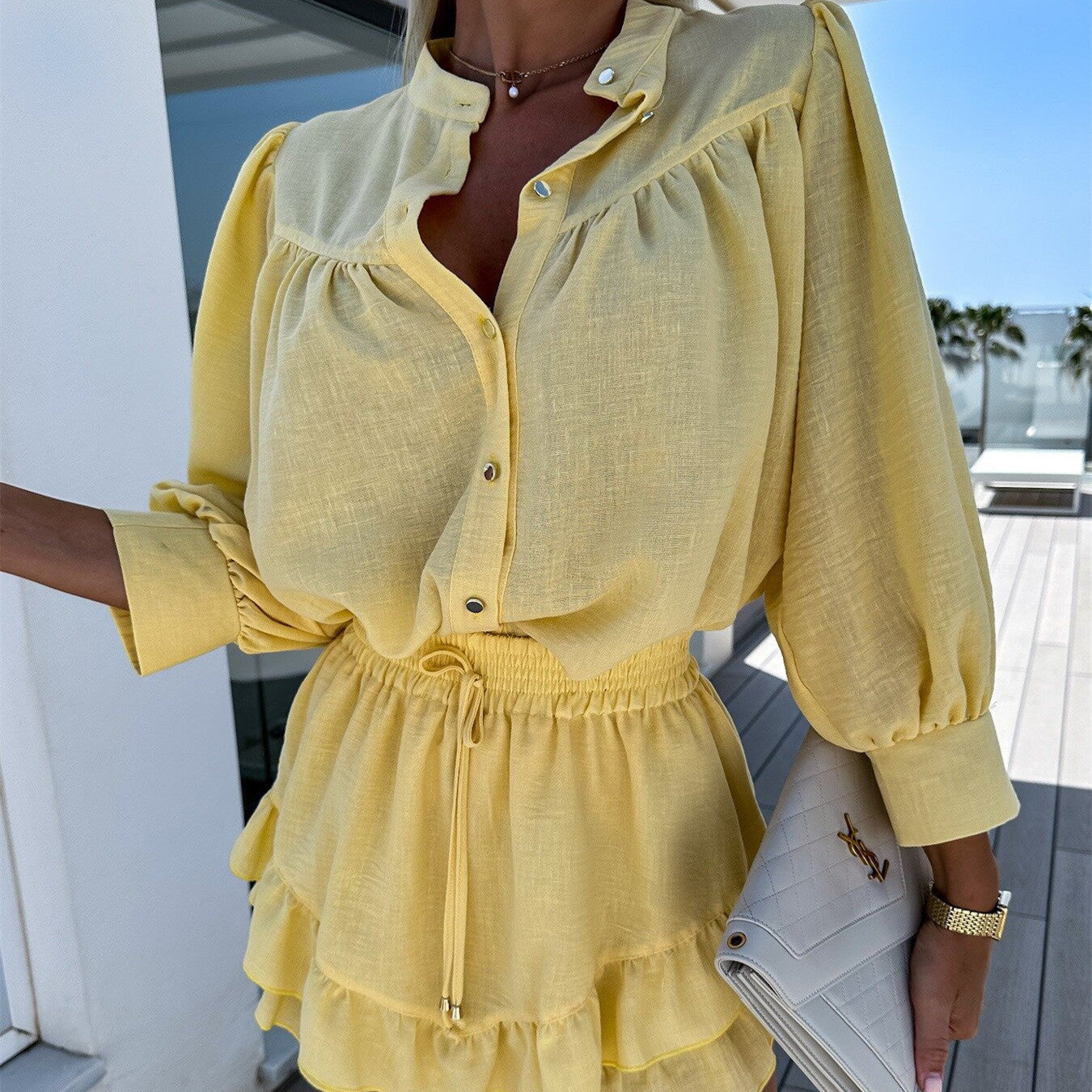 Mono cómodo y minimalista para mujer – LIRA