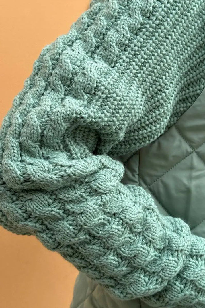 LEONA - Chaqueta informal en color sólido con cremallera y detalles de patchwork en contraste para mujer