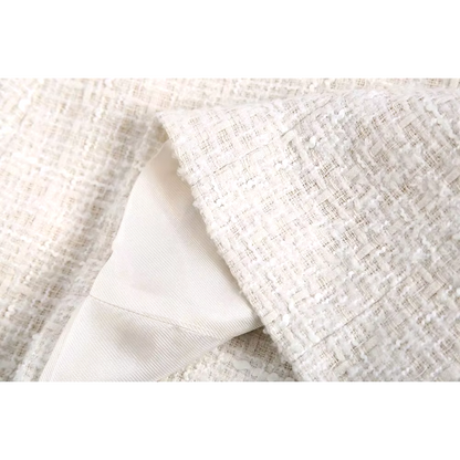 Blazer blanca entallada con doble botonadura – LÉONIE