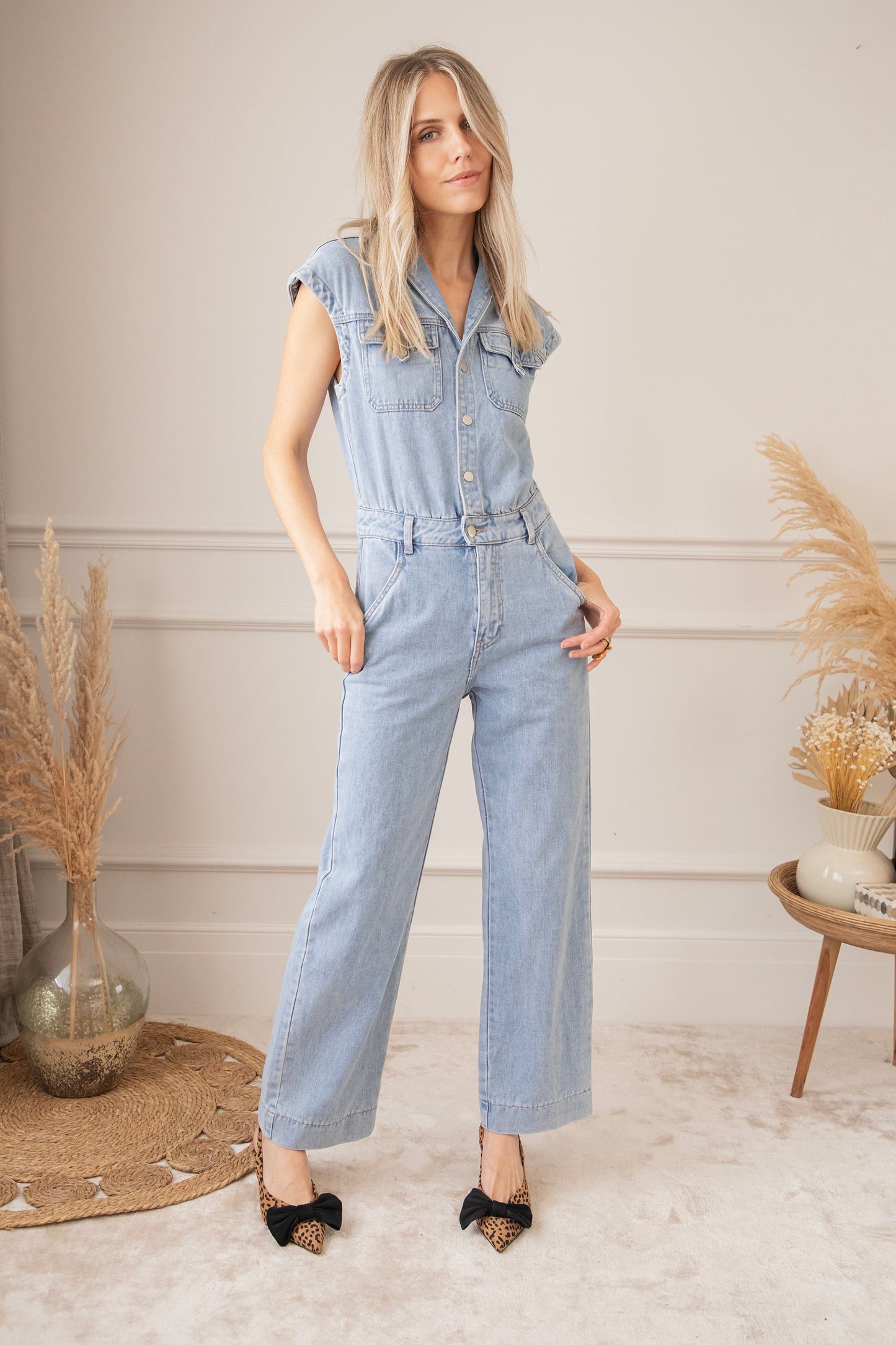 Mono vaquero moderno para mujer, perfecto para cualquier ocasión – DENA