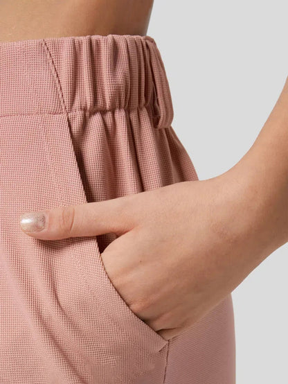 Pantalón de mujer con bolsillos elegantes y corte cómodo – ANNA