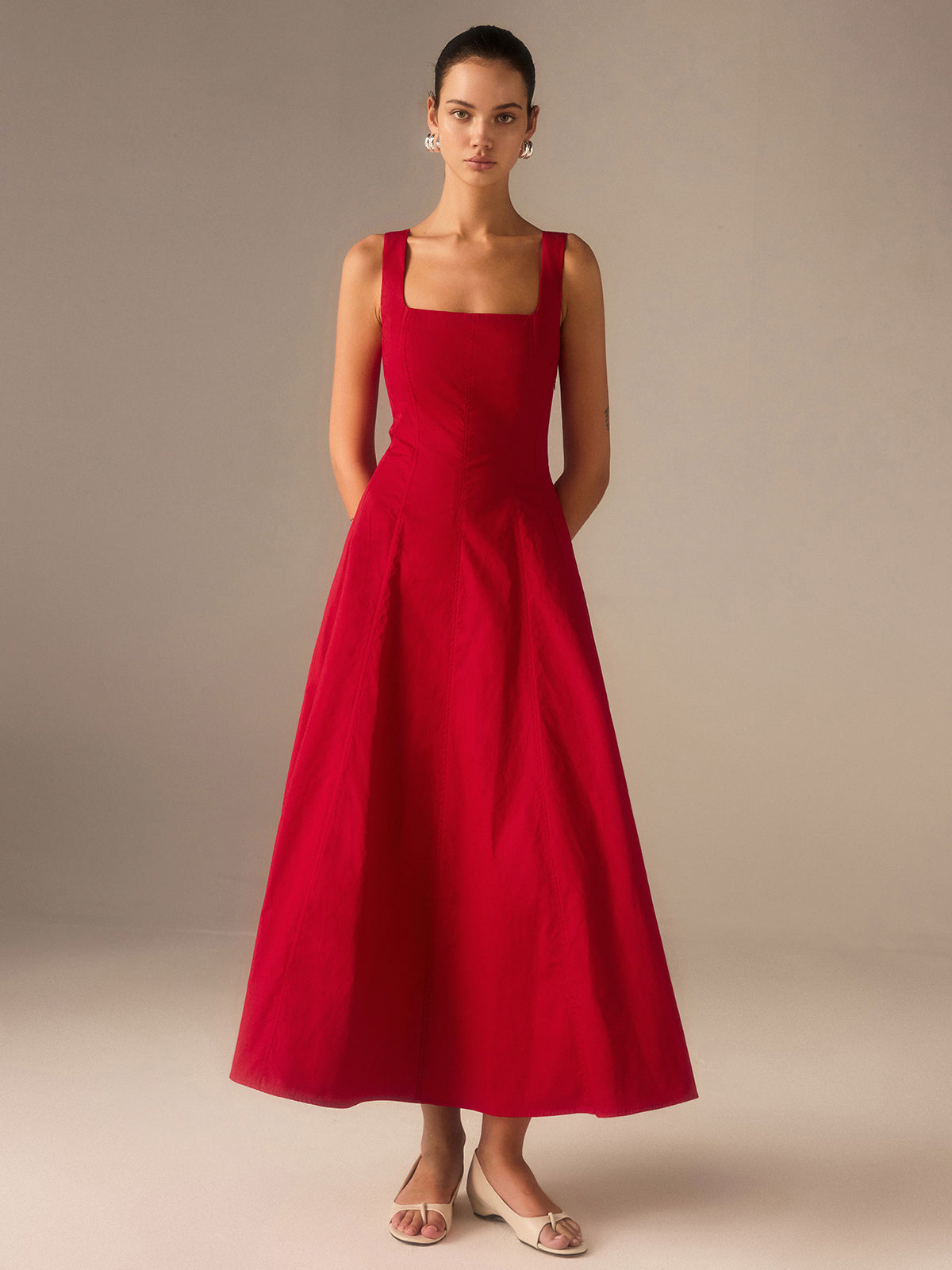 Vestido largo con espalda con cordones – LUMINA