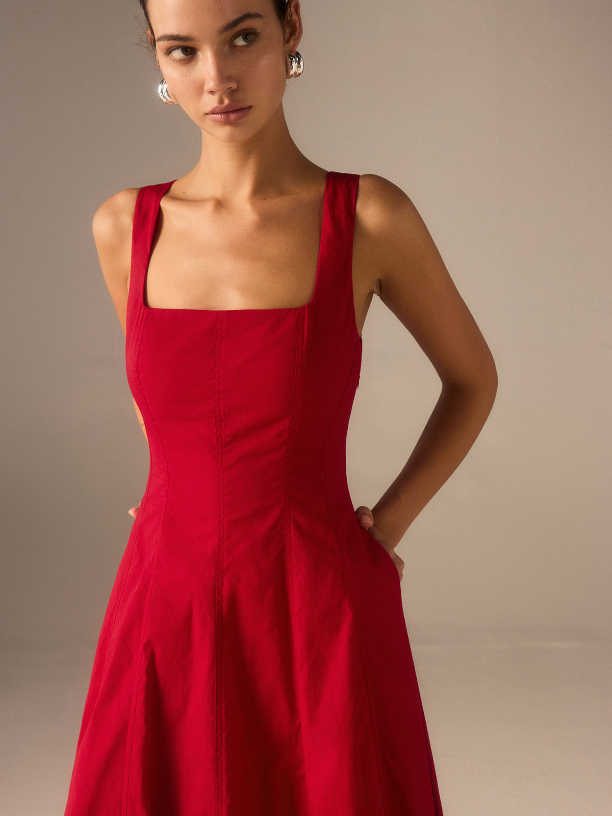 Vestido largo con espalda con cordones – LUMINA