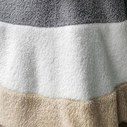 HARRIET - Chaqueta de forro polar con capucha para mujeres