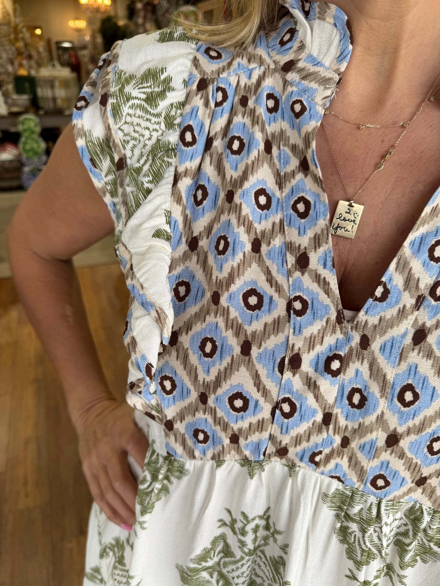 Vestido floral sin mangas con cuello de volantes para mujer – BIRGIT