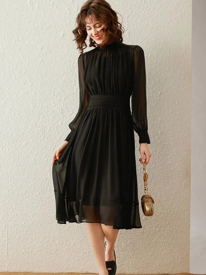 Vestido midi con cuello alto y mangas transparentes – ABRIL