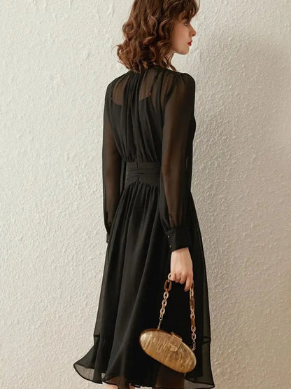 Vestido midi con cuello alto y mangas transparentes – ABRIL