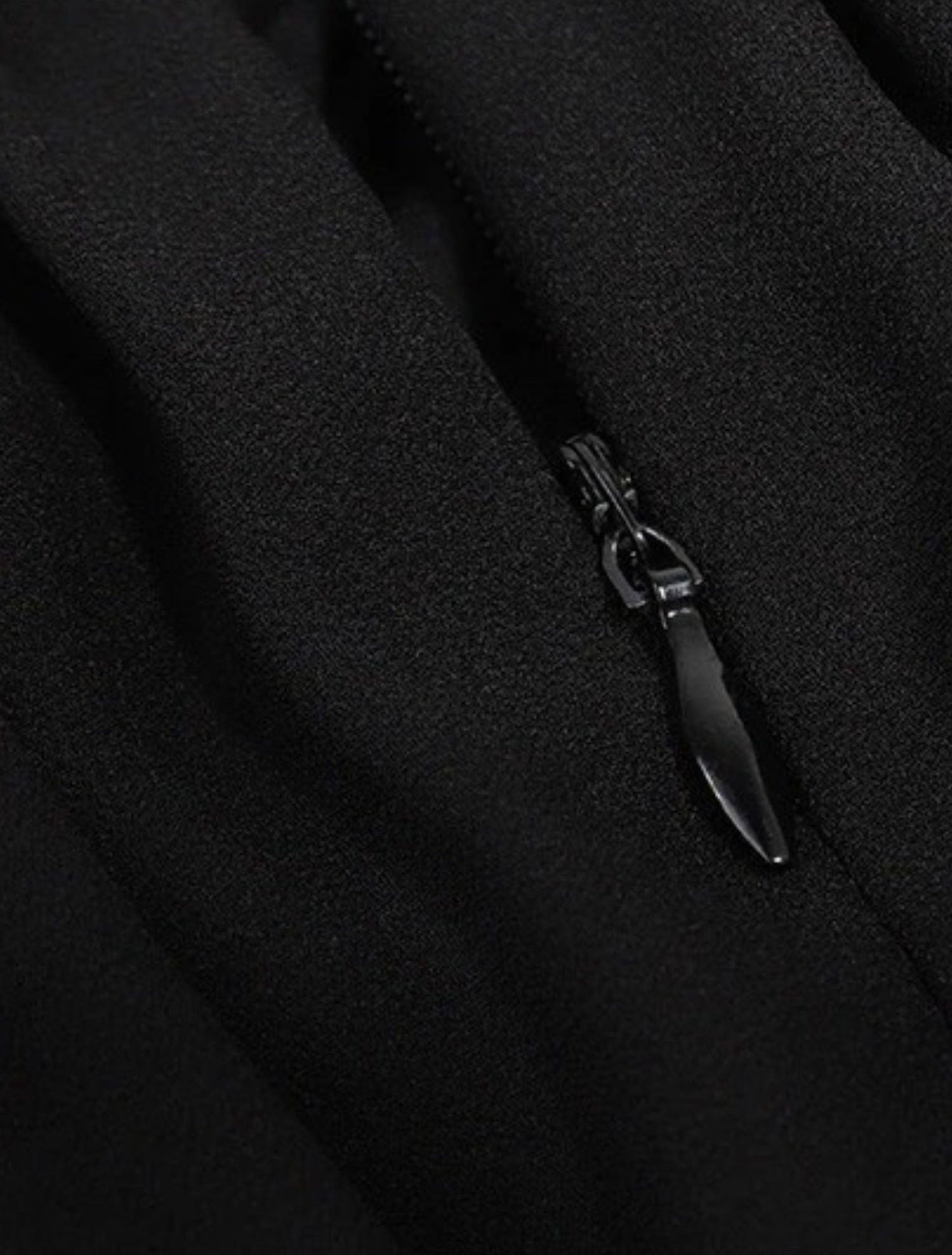 Vestido midi con cuello alto y mangas transparentes – ABRIL