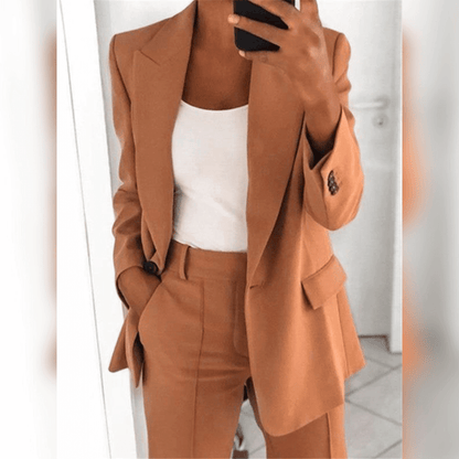 Conjunto de blazer y pantalón para mujer – ELENIA