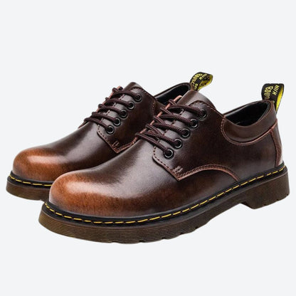 Zapatos tipo Oxford con cordones y acabado elegante – FERENOX