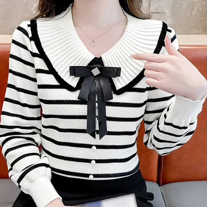 Xenia | Gestreepte Jersey de punto suave con rayas y diseño casual – LUNÉA