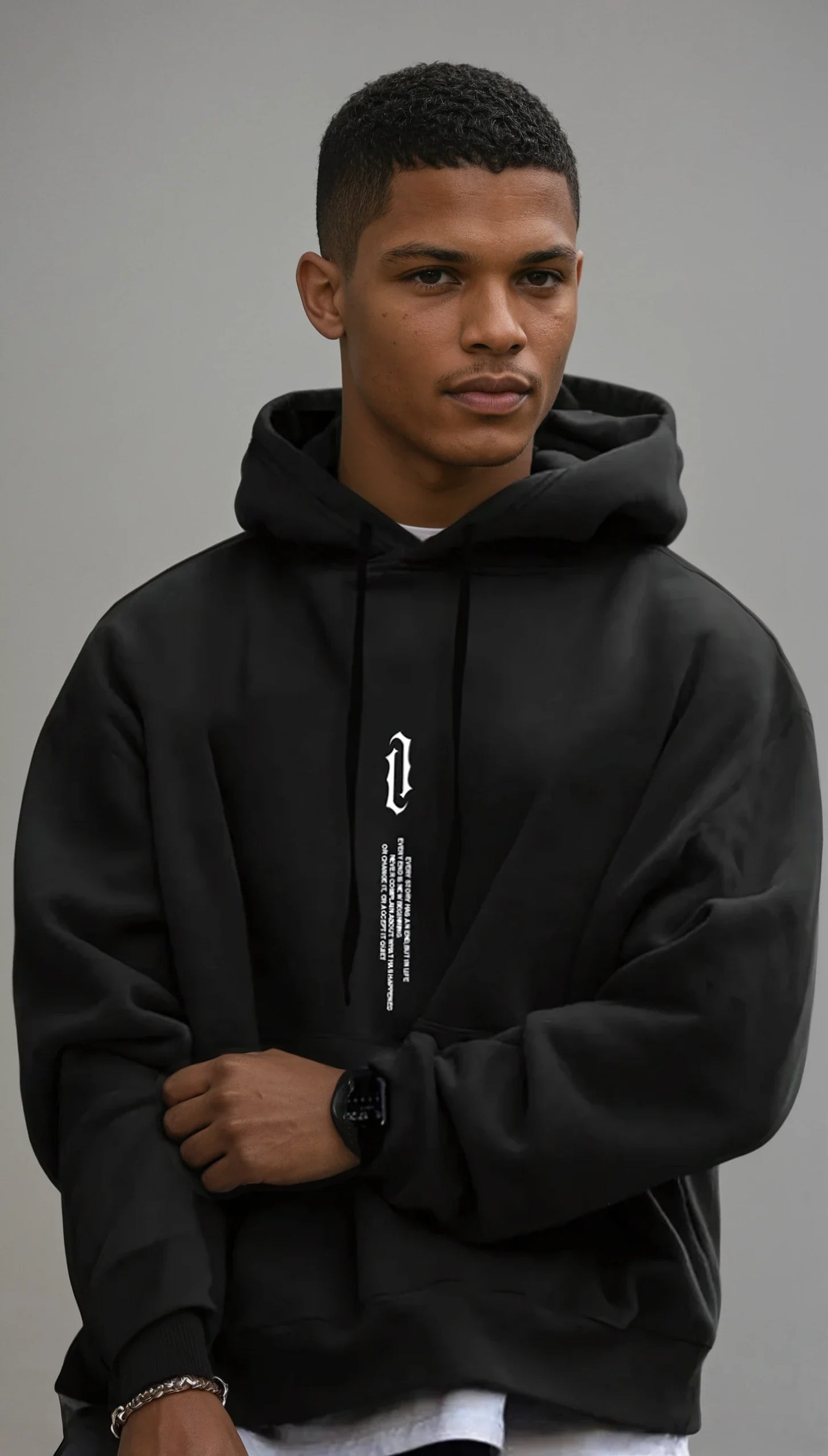 Sudadera de hombre con capucha y ajuste amplio – MASEN