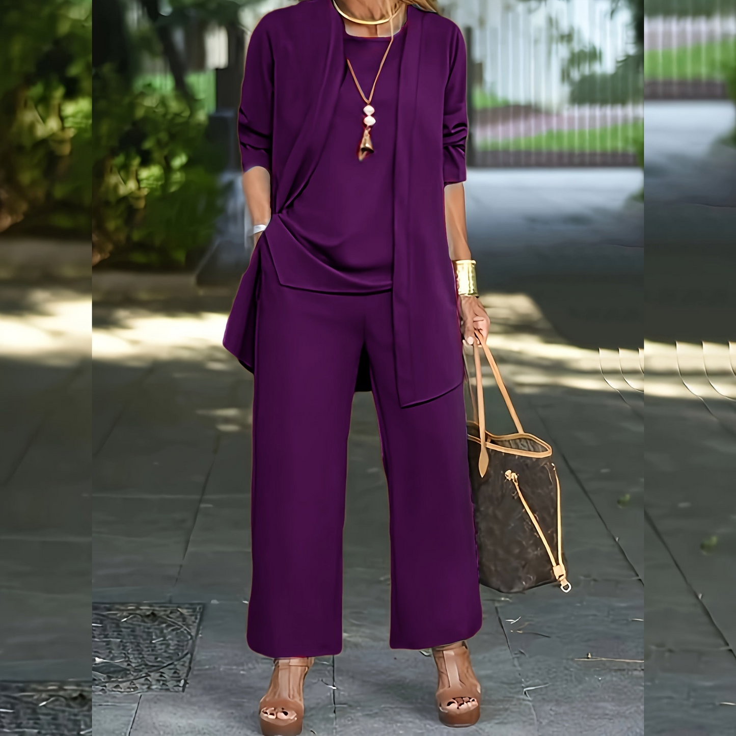 Conjunto chic de tres piezas con blazer, top y pantalón – LAYARA