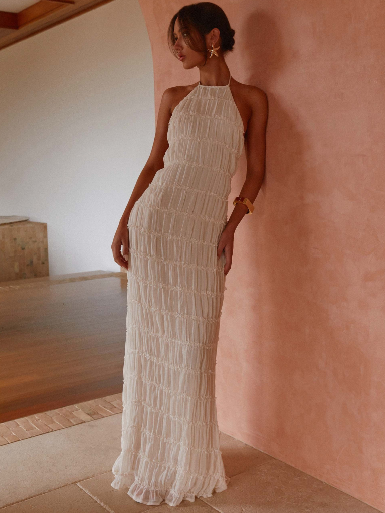 Vestido largo de mujer con cuello halter y pliegues – JOAQUINA