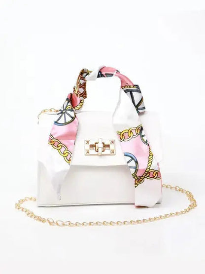 Bolso de mano elegante con cadena y pañuelo decorativo – CALISSA