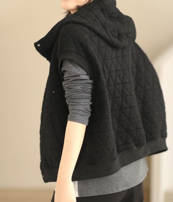 Clover - Chaleco acolchado con capucha para mujer