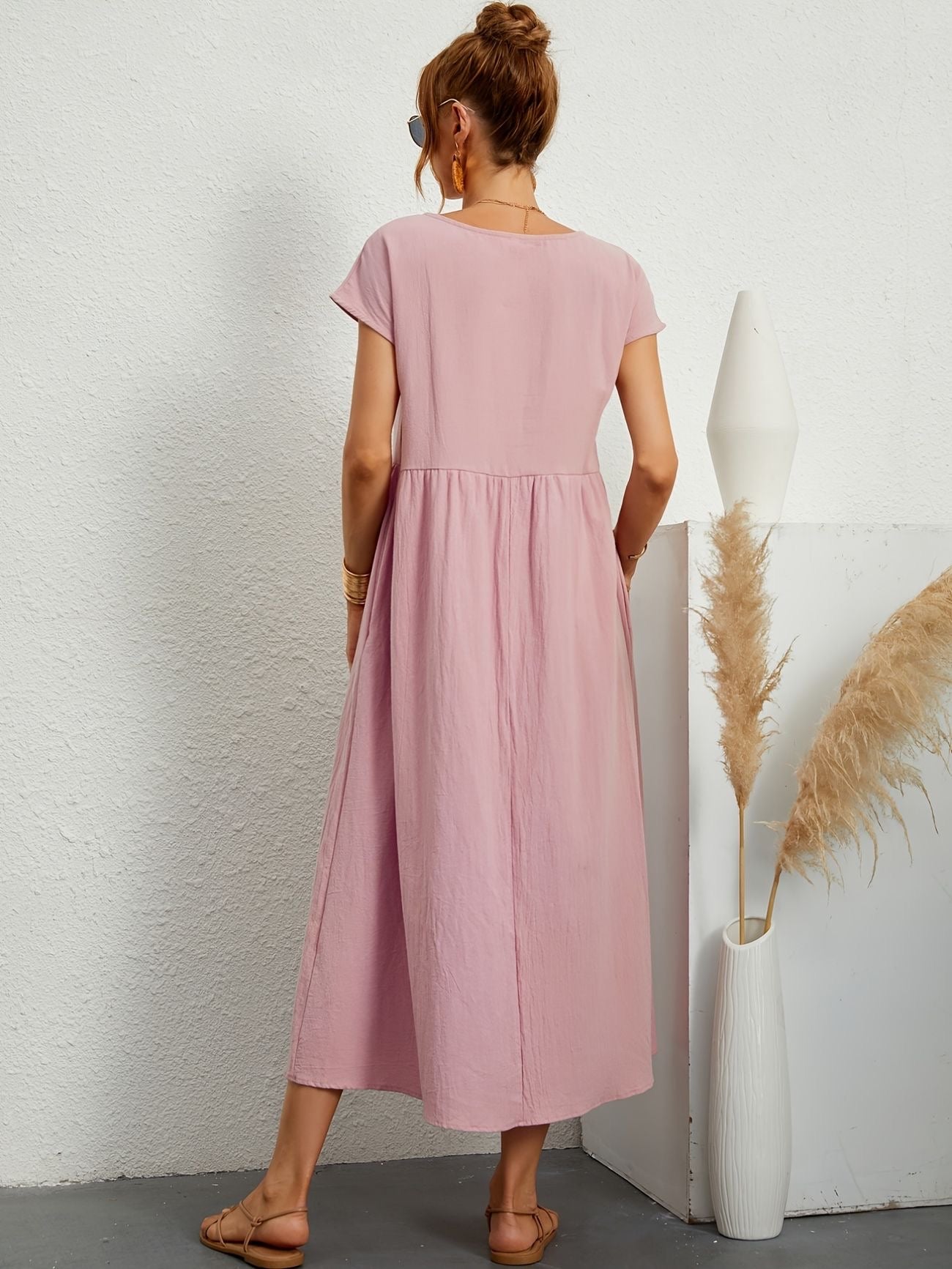 Vestido de lino con corte fluido y estilo natural – GRETA