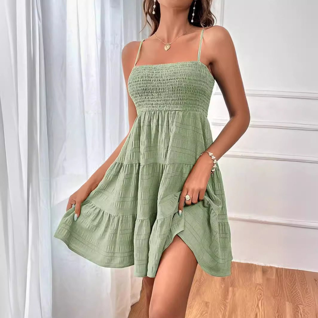 Vestido corto de verano con cuerpo smock y tirantes finos – AYELÉN