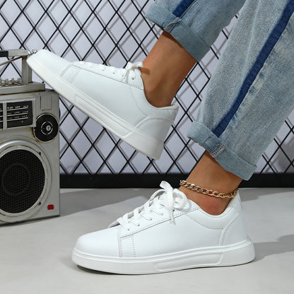 Zapatillas bajas de mujer con detalles en contraste – BERIT ISABELLE