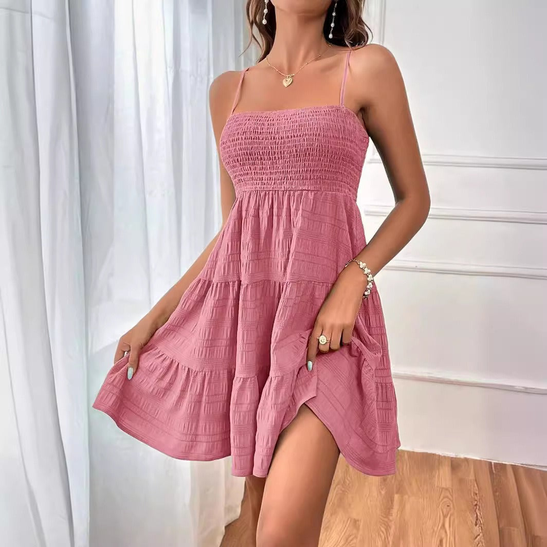 Vestido corto de verano con cuerpo smock y tirantes finos – AYELÉN